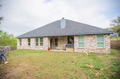 1726 Knob Hl Ct, Cedar Hill TX 75104-1501 exterior