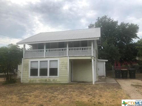 403 Miller St, Uhland, TX 78640-5617