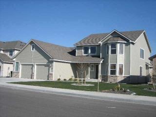 10111 Grandview Ln, Kennewick, WA 99338-5052