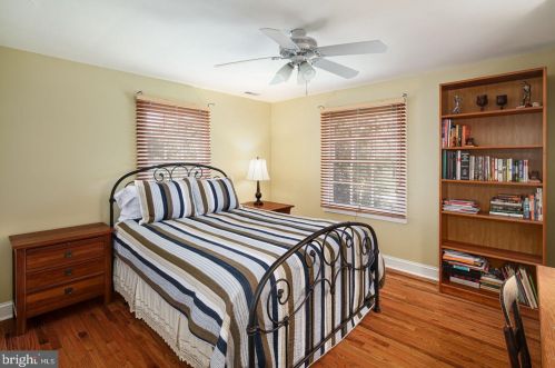 40 Upland Way, Haddonfield NJ 08033-3518 exterior