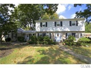 779 Redfern Ln, Bethlehem, PA 18017-1840