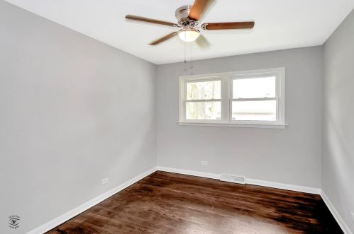 3055 Olive Rd, Homewood IL  60430-1413 exterior