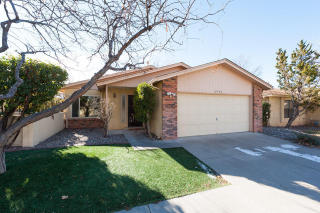 10704 Lagrange Park Dr, Albuquerque, NM 87123-4861
