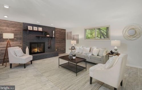 913 Caddington Ave, Silver Spring MD 20901-1048 exterior