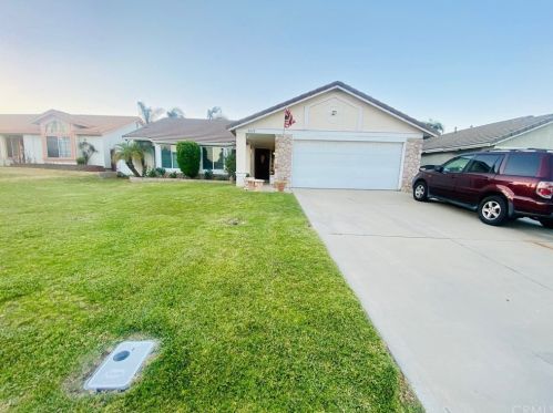 2628 Montecito Dr, Rialto, CA 92377-3668