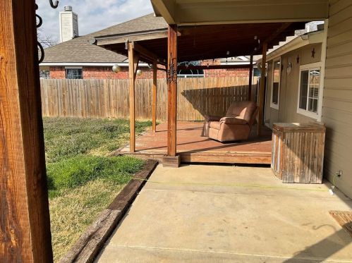 8000 Mickey St, Fort Worth TX  76182-3538 exterior