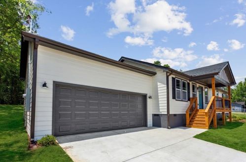 3161 Stone Mountain St, Porterdale, GA 30014-2277