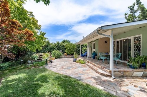 3902 Altura Ave, Glendale CA 91214-2501 exterior