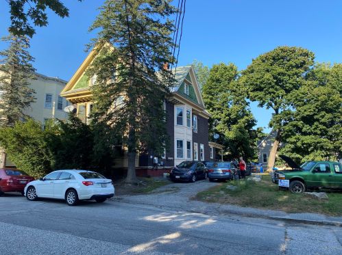 56 Howe St, Lewiston, ME 04240-6942