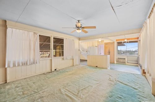 2452 Lakoloa Pl, Honolulu, HI 96819-2618