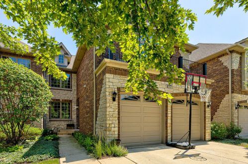 177 Annalisa Ct, Hanover Park, IL 60108-5412