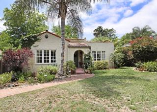 2007 El Molino Ave, Altadena, CA 91001-3009