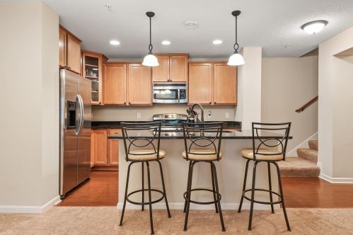 2141 Cedar Grove Trl, Saint Paul MN  55122-1543 exterior