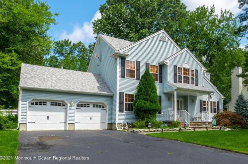 4 Mimosa Ct, Jackson Twp, NJ 08527-1239