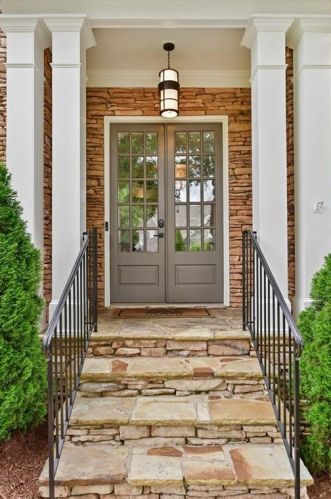 800 Lake Summit Dr, Atlanta GA  30342-1975 exterior