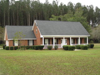 459 Hayes Rd, Jesup, GA 31545-2910