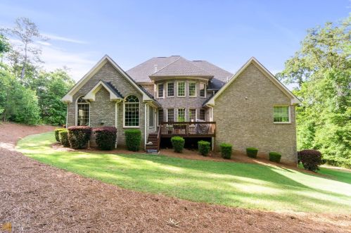 2014 Fontainbleau Dr, Conyers GA  30094-4811 exterior