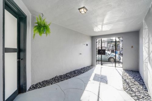 447 Girard St, San Francisco CA 94134-2109 exterior