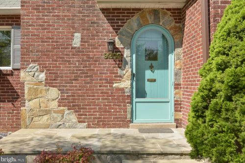 9202 Sudbury Rd, Silver Spring, MD 20901-3526