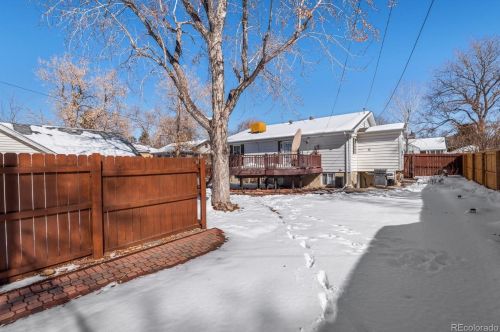 3279 Pearl St, Englewood CO 80113-2713 exterior