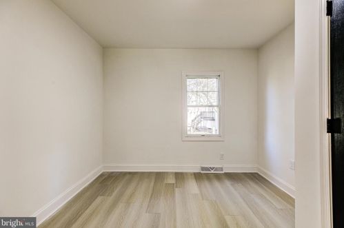 1005 Shore Acres Rd, Arnold MD  21012-1725 exterior