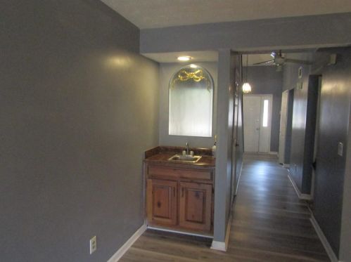 5535 Circlestone Ln, Stone Mountain GA  30088-3435 exterior
