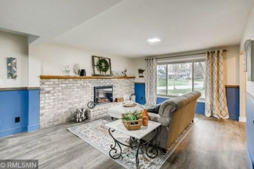 2382 Hillside Rd, Saint Paul MN  55110-5534 exterior