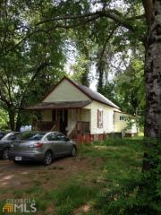 61 Farmer St, Newnan, GA 30263-1439