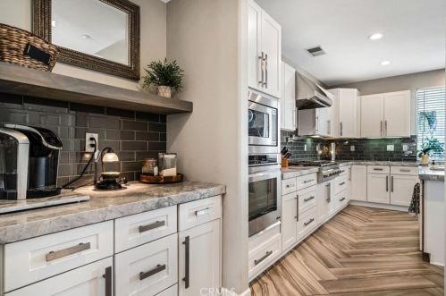 19445 Mi Casa Ct, Riverside CA  92508-6827 exterior