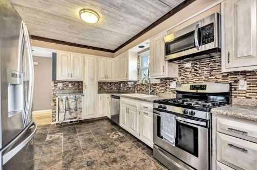 8459 Fernwell Dr, Cincinnati OH 45231-5747 exterior