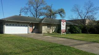 7934 Westview Dr, Houston TX  77055-6730 exterior