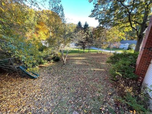 57 White Birch Cir, Niantic CT  06357-1610 exterior