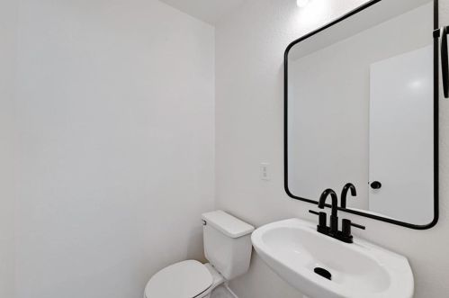 8029 Evadean Cir, Austin TX  78745-8004 exterior