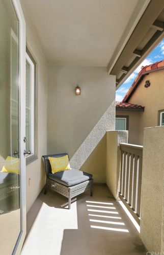 127 Danbrook, Irvine CA  92603-1024 exterior