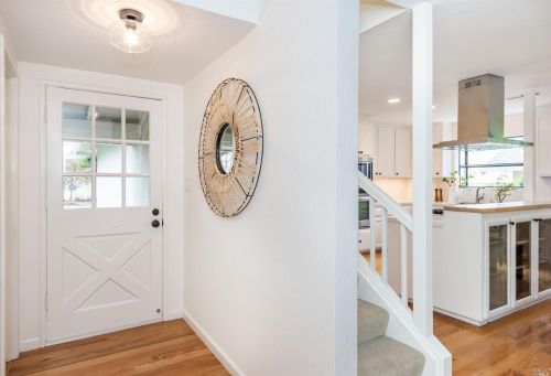 320 Quietwood Dr, San Rafael, CA 94903-1338