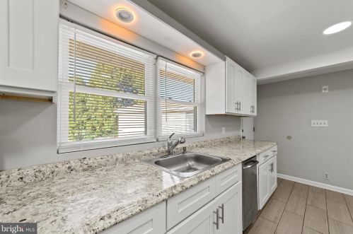 4050 Quakerbridge Rd, Trenton, NJ 08619-1007