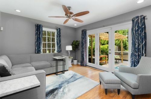 676 Hillpine Dr, Atlanta GA  30306-3277 exterior