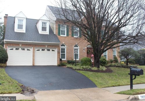 7803 Valleyfield Dr, Springfield VA  22153-4117 exterior