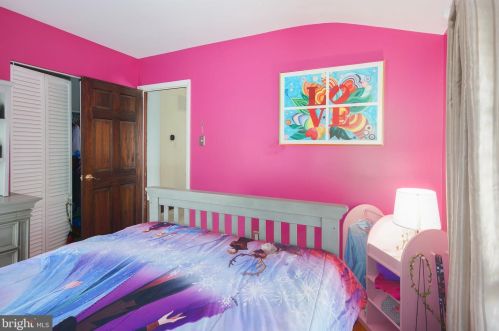 434 Lakeview Ave, Tavistock NJ  08033-1612 exterior