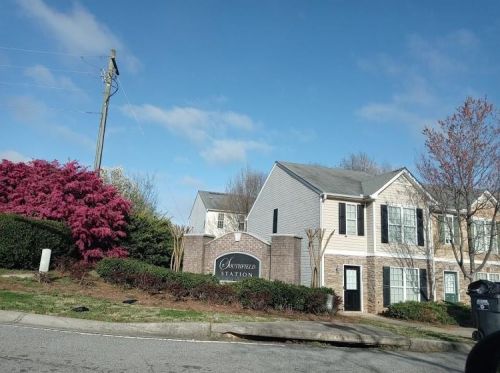 11407 Grove Dr, Hampton, GA 30228-4019