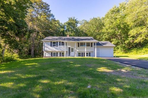 554 Old Hartford Rd, Colchester CT  06415-2732 exterior