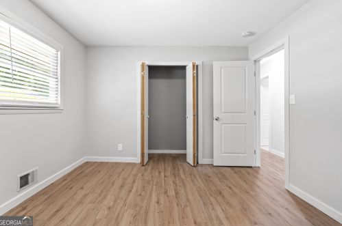 2916 Handy Dr, Atlanta GA  30318-7239 exterior
