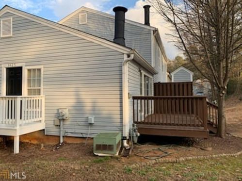 3425 Bayshore Dr, Atlanta GA 30340-4240 exterior