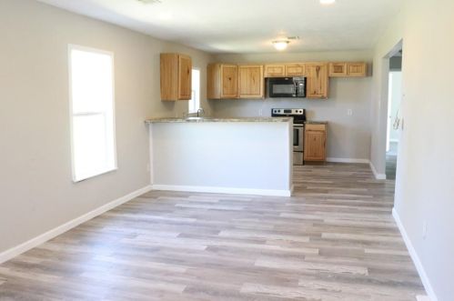 306 Texas St, Calvert, TX