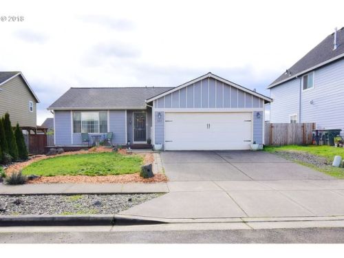 933 14 St, Lafayette OR  97127-9650 exterior