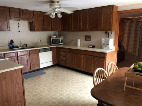 29 Perkins Ln, Charlestown, RI 02813-1503