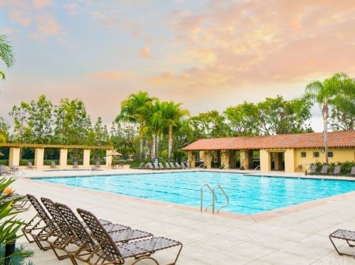 21 Lilac, Irvine CA  92618-6909 exterior