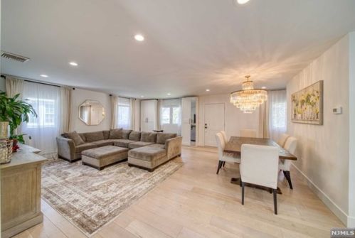 73 5th St, Cresskill, NJ 07626-2501