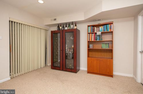 427 16 St, Philadelphia PA  19146-1657 exterior