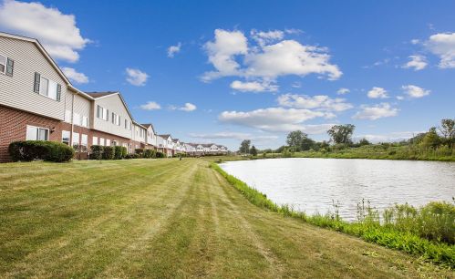 6304 Pond View Dr, Matteson IL  60443-2498 exterior